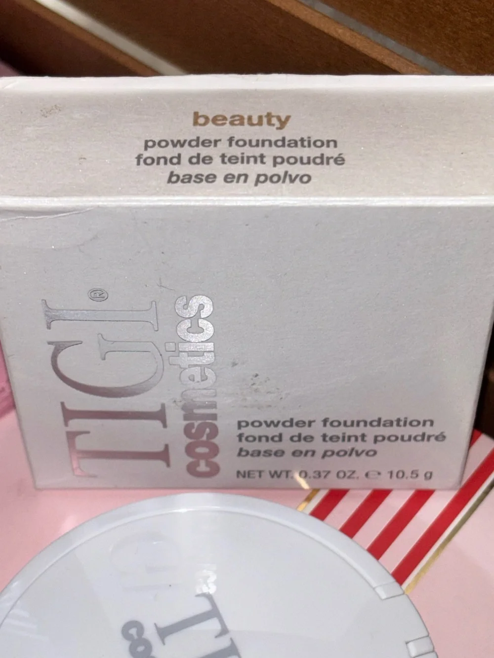 TIGI Cosmetics Powder Foundation